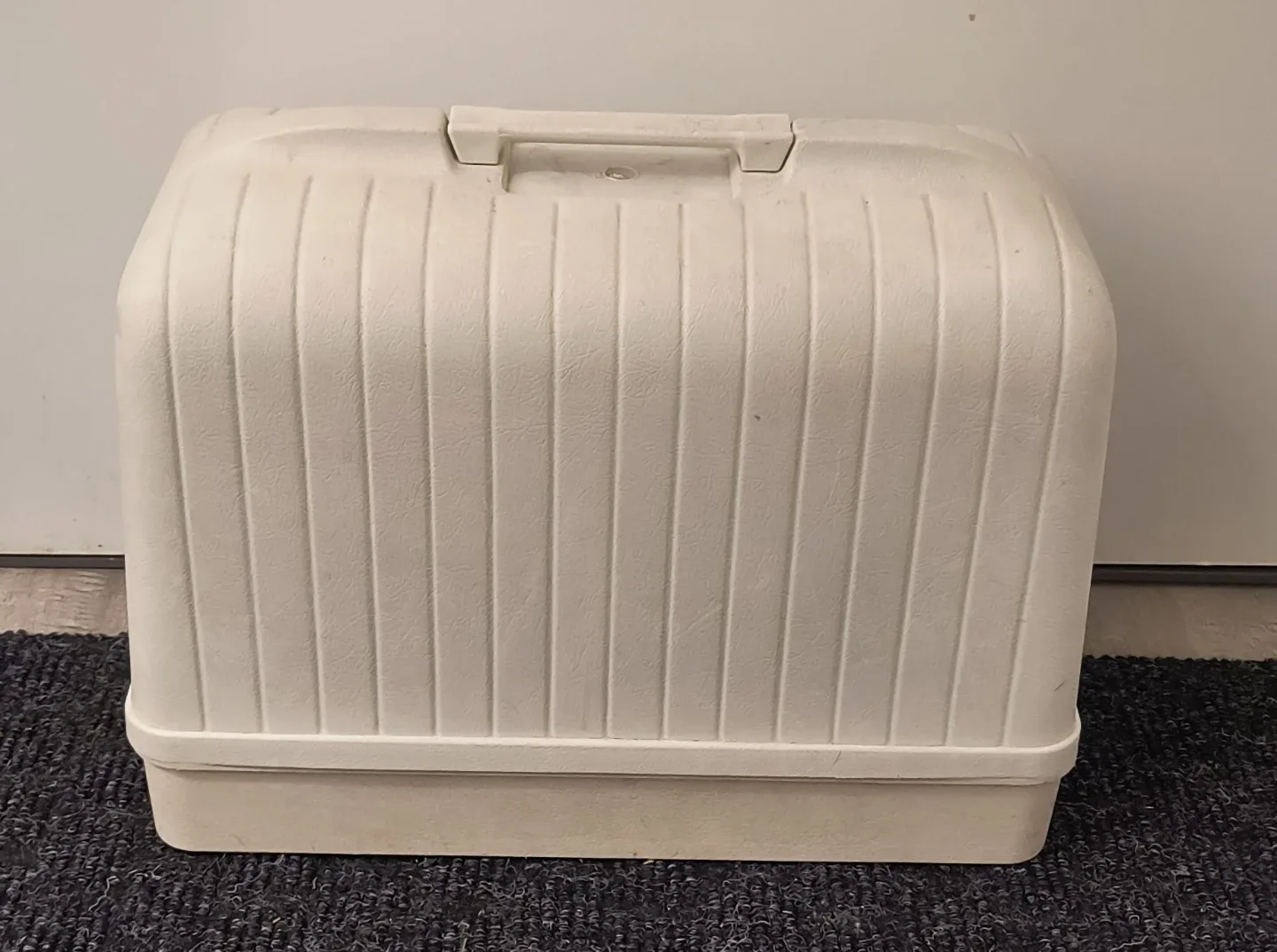 Vintage Singer 247 Sewing Machine w/ Foot Pedal image indicator(7)