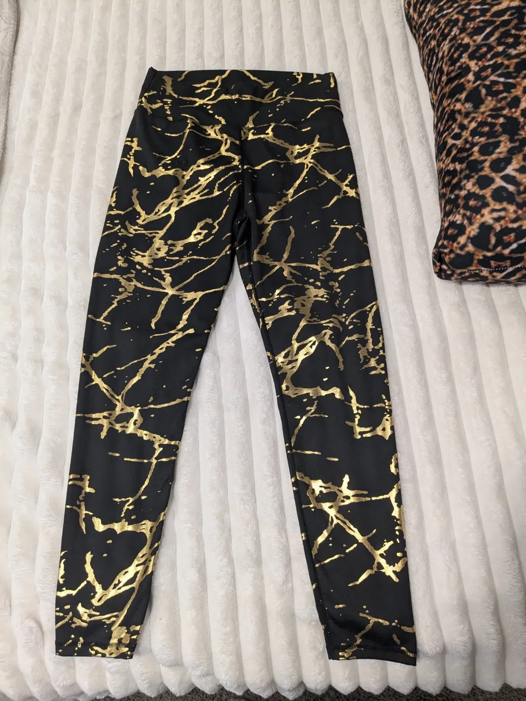 Black & Gold Marble Pattern Leggings