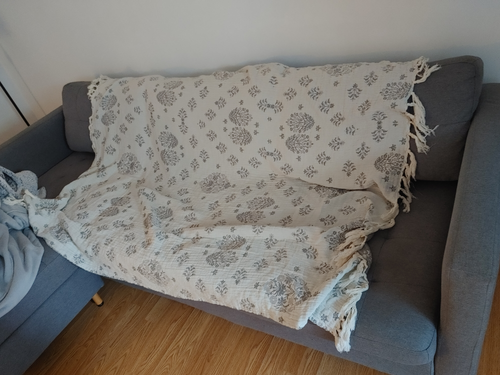 100% cotton Patterned Throw Blanket with Tassels