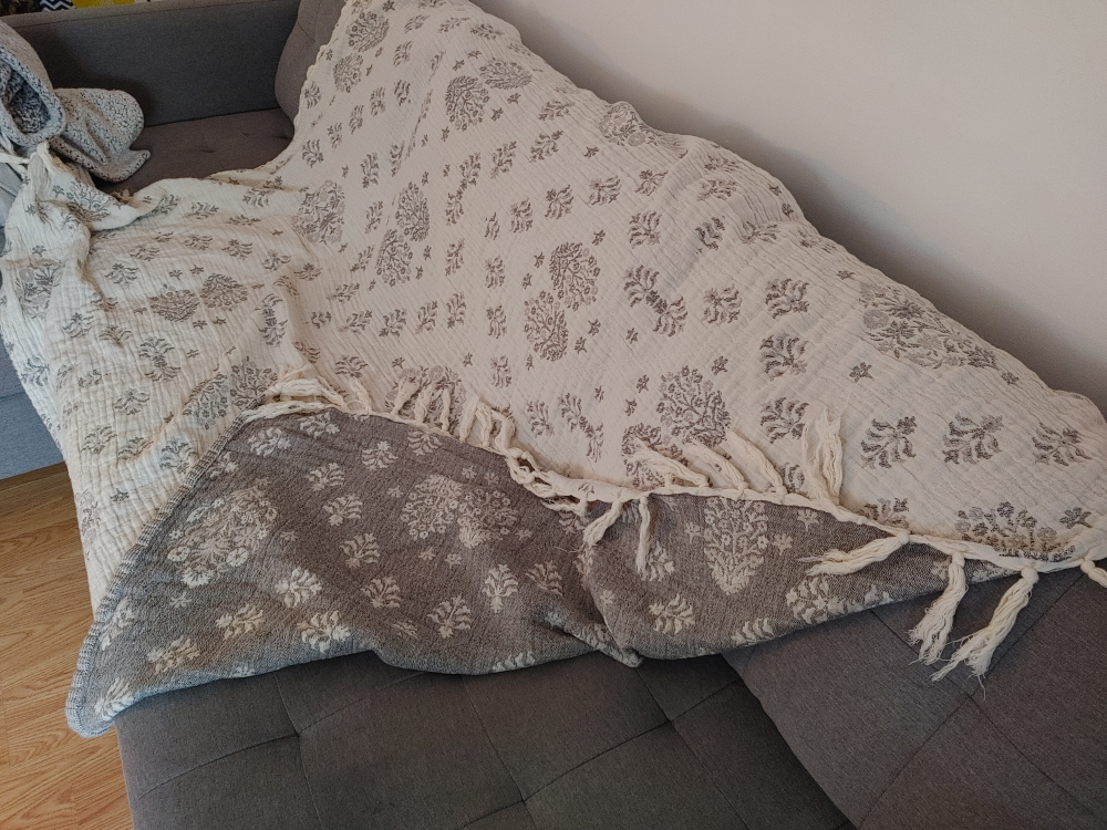 100% cotton Patterned Throw Blanket with Tassels - photo 2