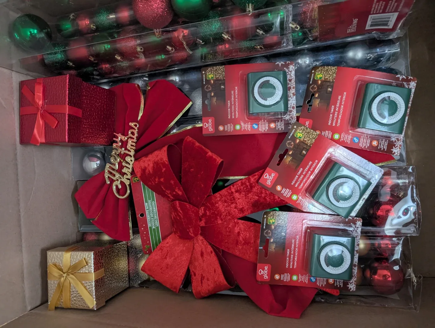 Christmas Decorations: Wreath, Ornaments, Tree Skirt, More! image indicator(4)