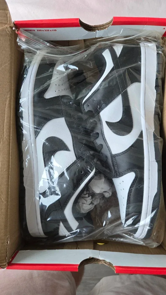 Nike Dunk Low Retro - Size 10