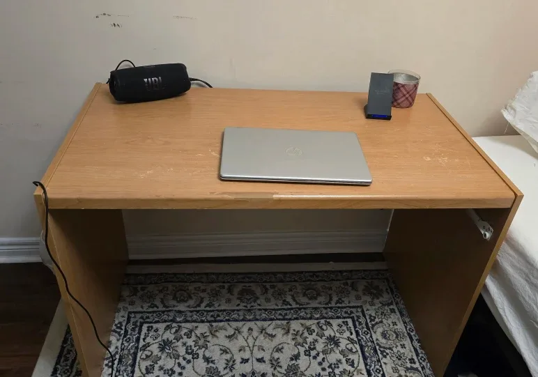 Wooden Desk image indicator(2)