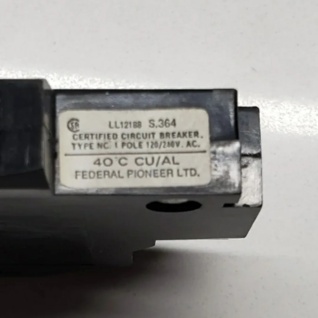 Stab lok Federal Pioneer 1 Pole 15 A  Circuit Breaker image indicator(4)