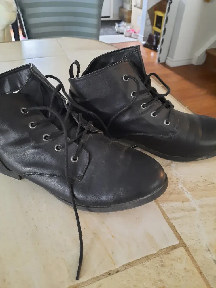 American Eagle Black Lace-Up Boots