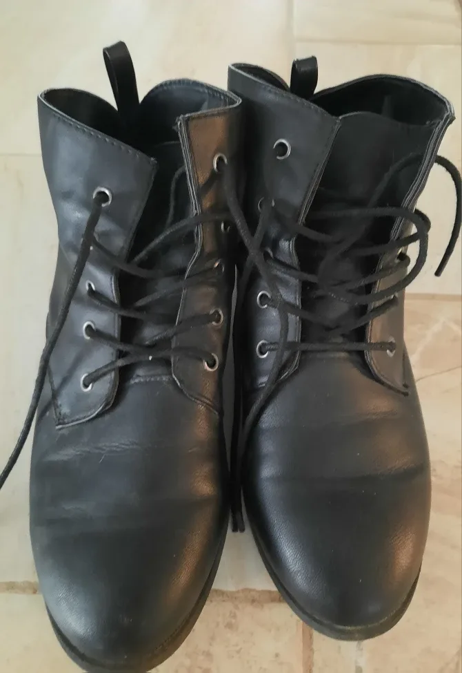 American Eagle Black Lace-Up Boots image indicator(2)