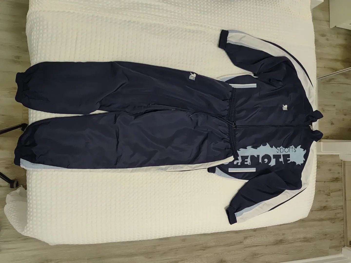 tracksuit adult thumbnail