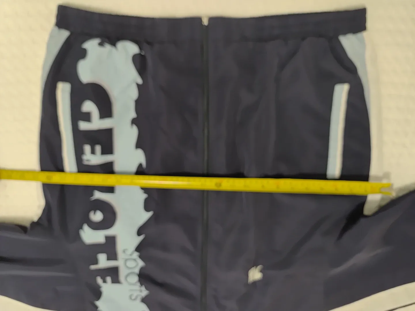 tracksuit adult image indicator(4)