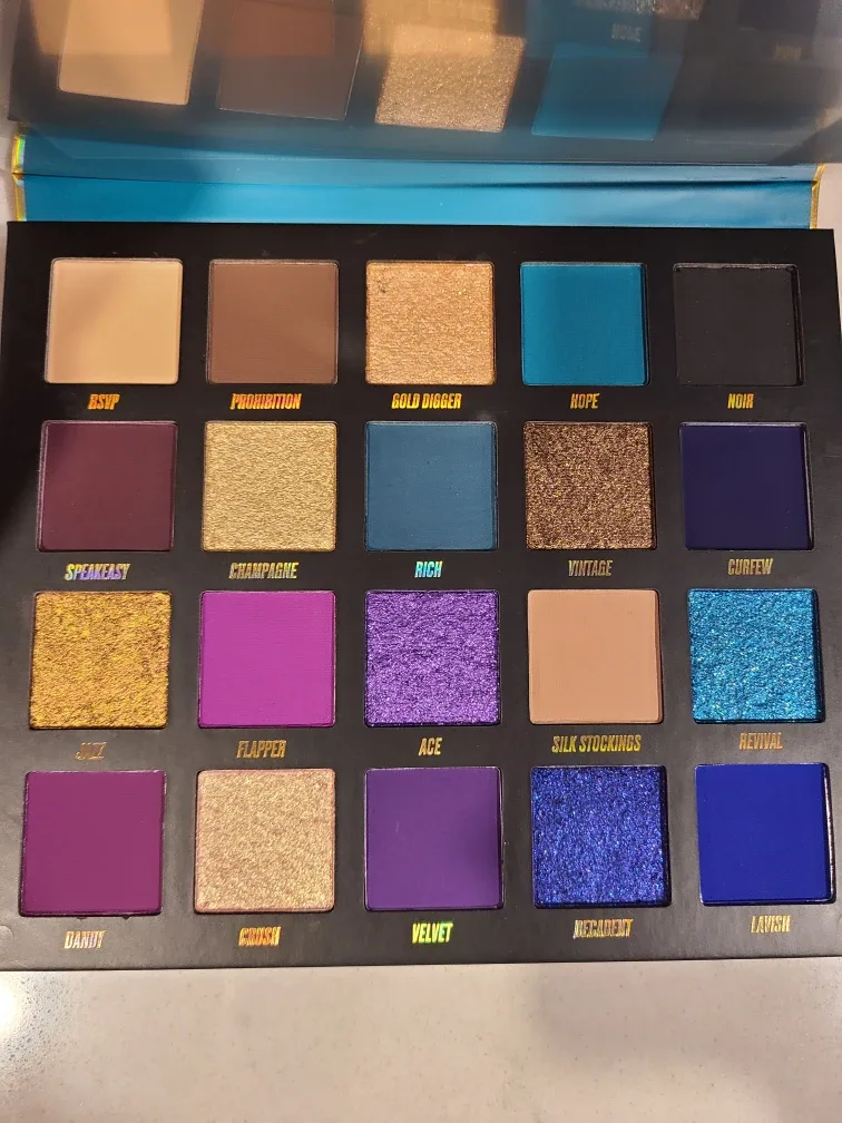 Beauty Bay Age of Opulence 20 Colour Palette image indicator(3)