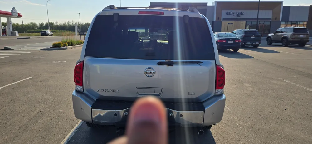 2004 Nissan Armada LE 5.6 L image indicator(5)