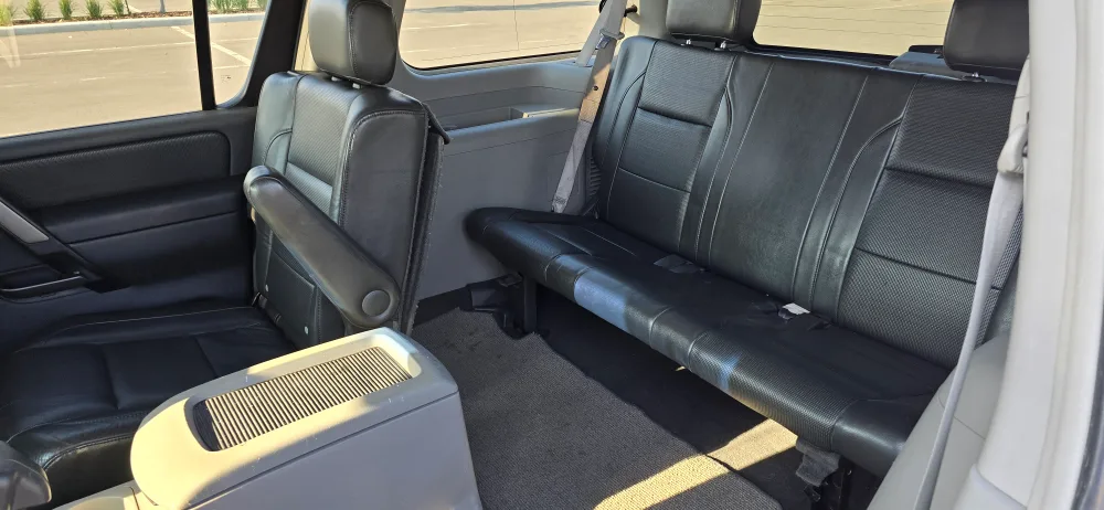 2004 Nissan Armada LE 5.6 L image indicator(8)