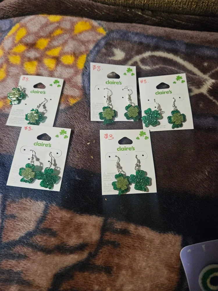 Claire's Shamrock Earrings