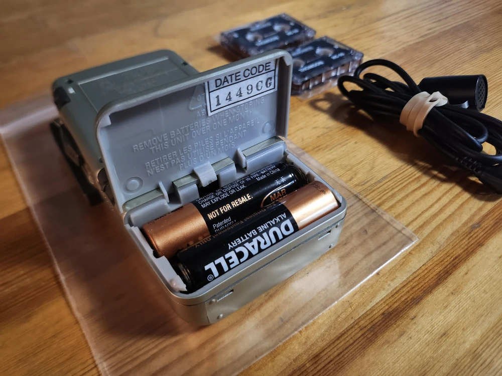 Vintage Fast Playback Cassette Recorder - photo 4