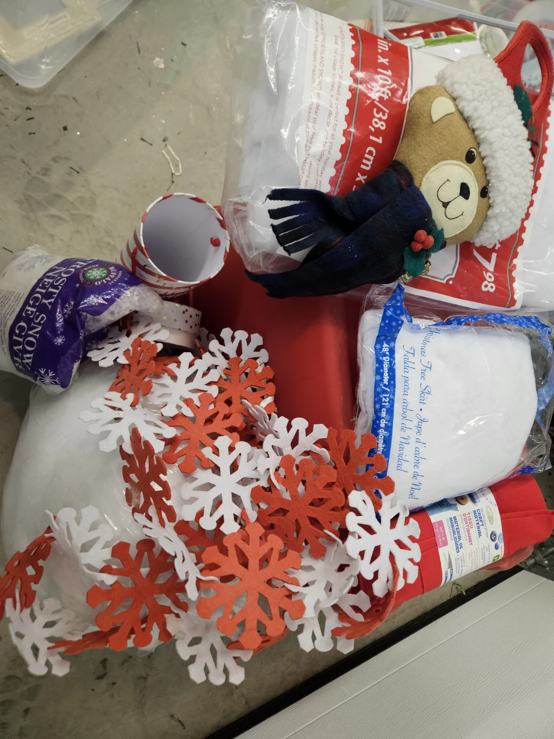 Holiday Time Snow Blanket, snow, garland, door decor