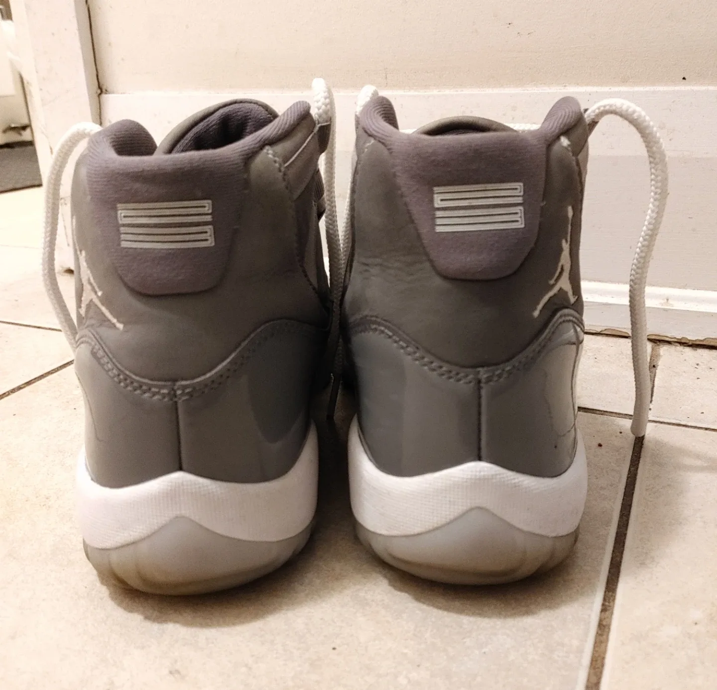 Jordan 11 Retro Cool Grey image indicator(4)