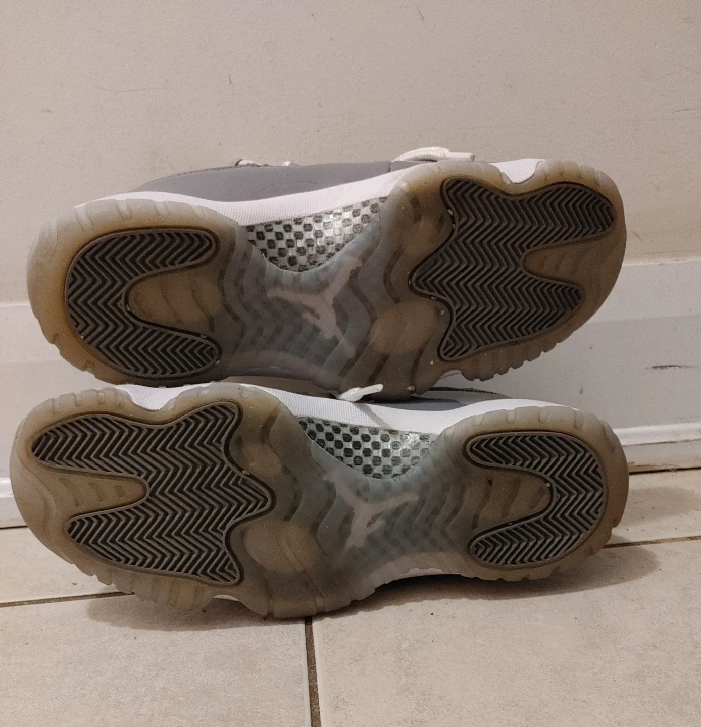Jordan 11 Retro Cool Grey image indicator(5)