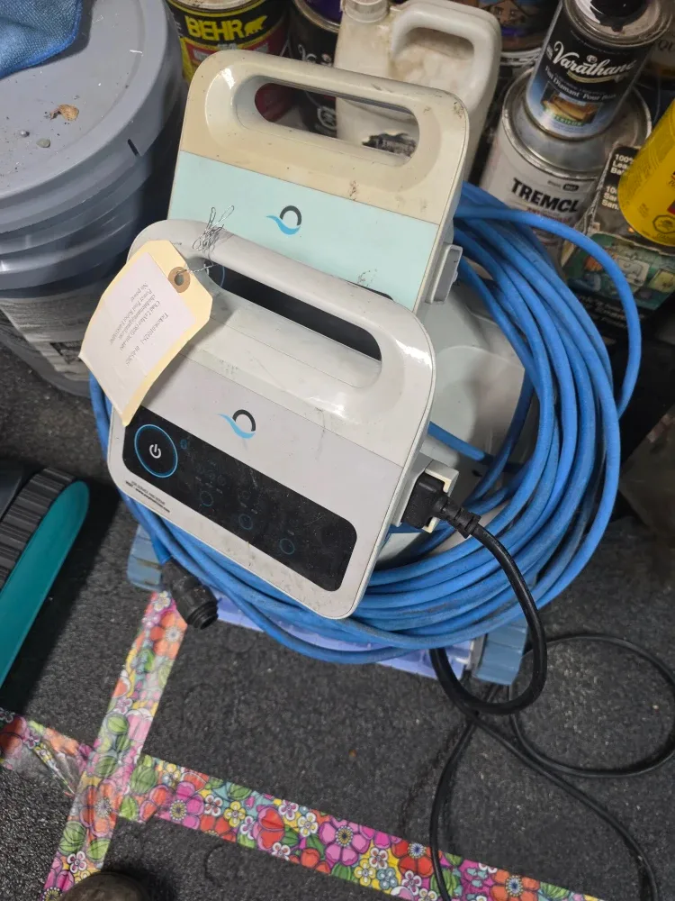 Dolphin S300 Pool Cleaner image indicator(2)
