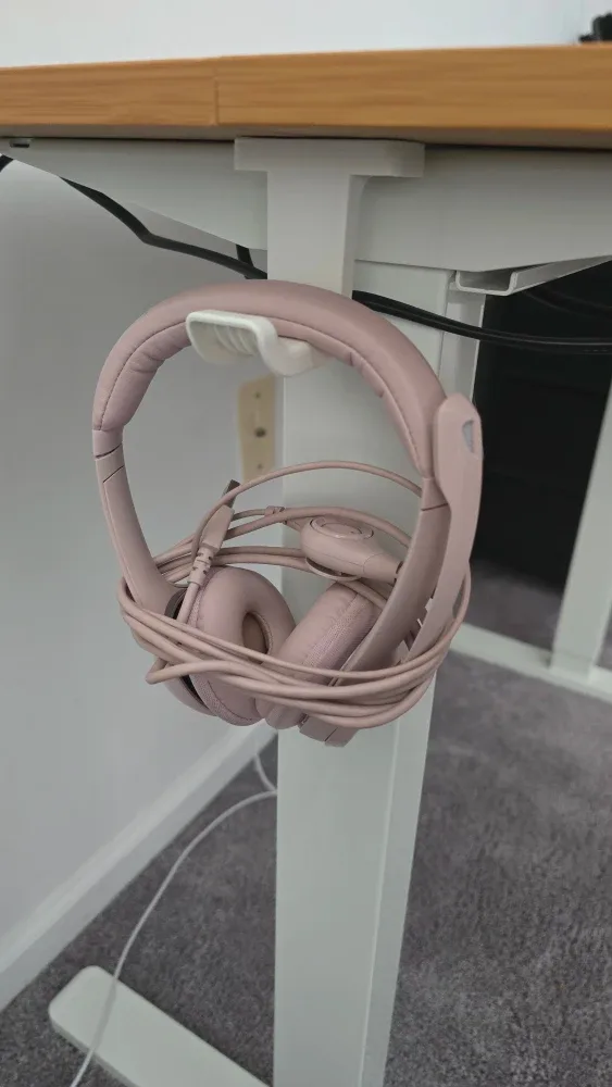 Standing desk in wood and white image indicator(3)