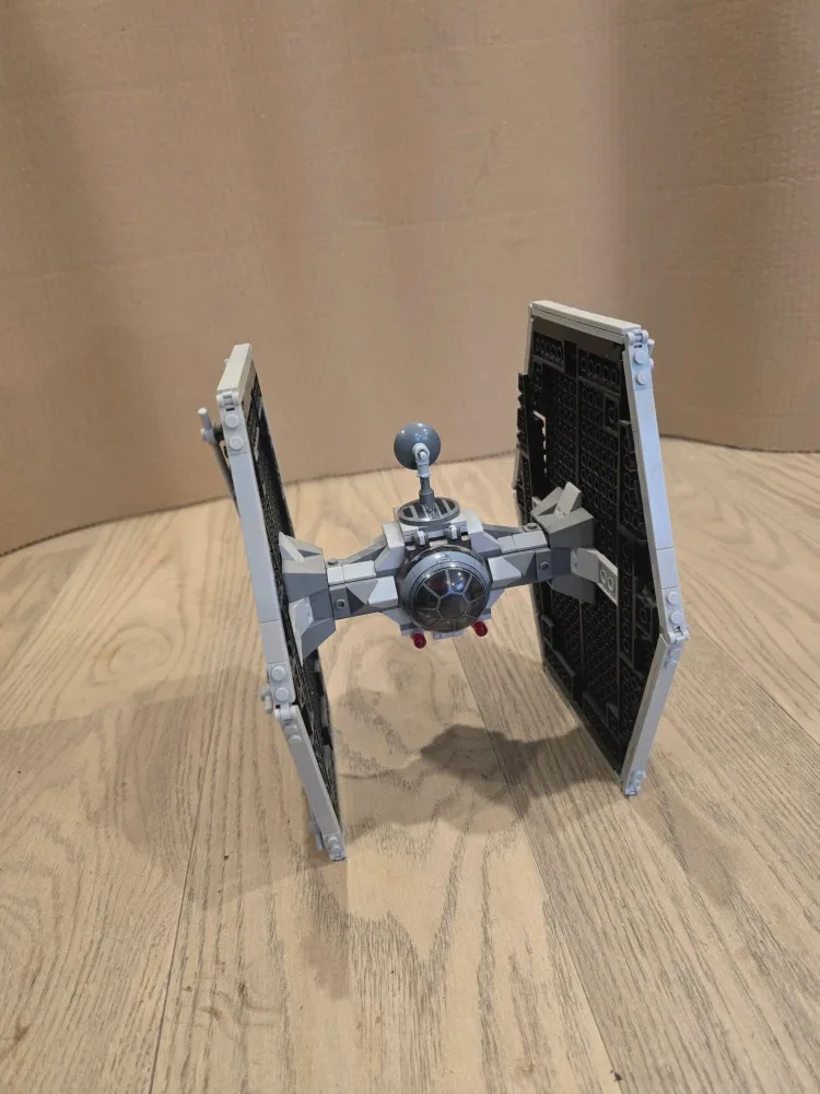 LEGO Star Wars TIE Fighter image indicator(3)