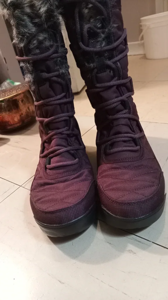 Womans Columbia Purple Winter Boots image indicator(2)