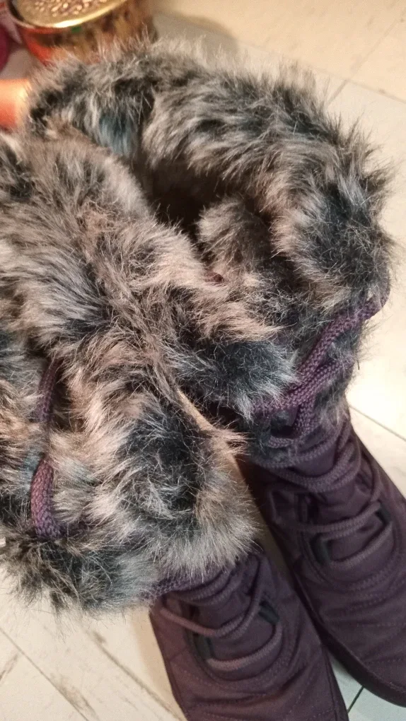 Womans Columbia Purple Winter Boots image indicator(5)