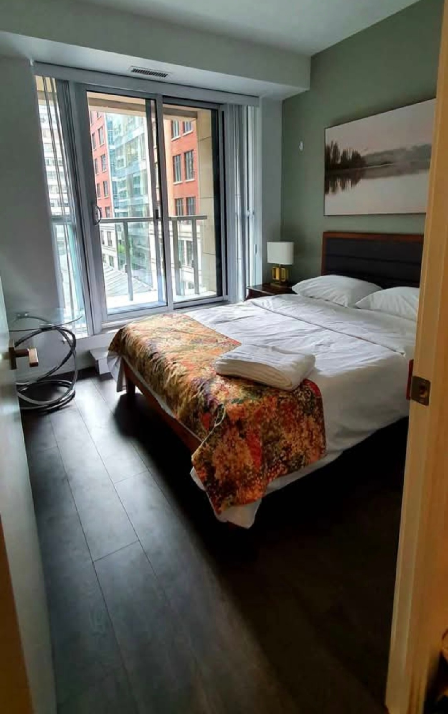 2 bed 2 bath condo for rent down town Toronto - photo 5