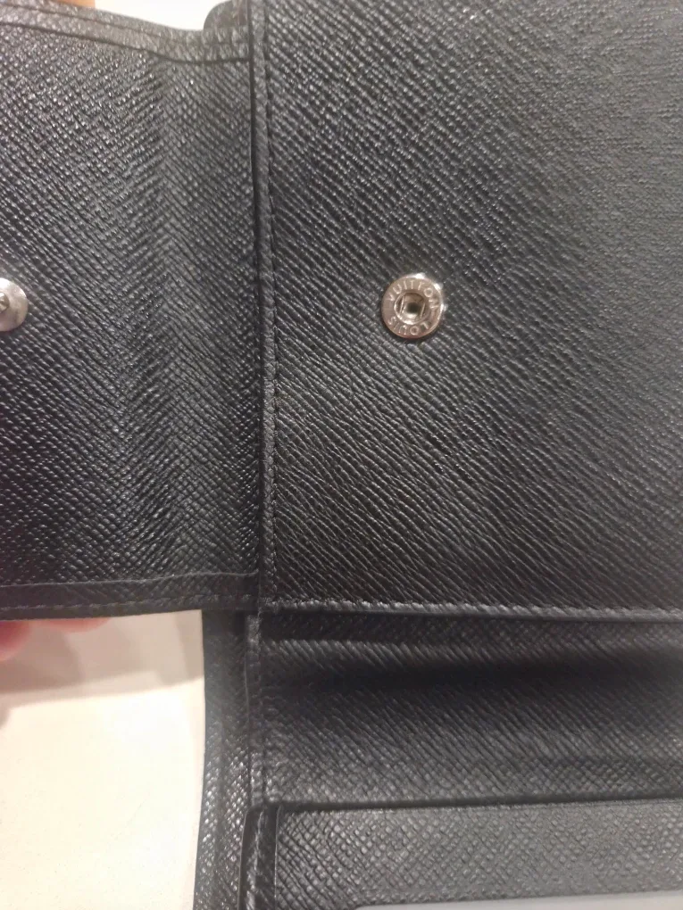 Louis Vuitton Damier Graphite Wallet image indicator(5)