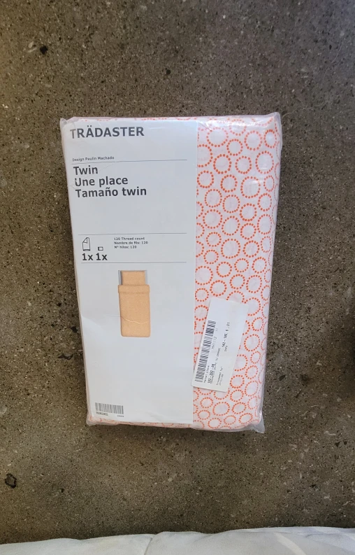 IKEA TRÄDASTER Twin Duvet Cover Set - New in Package!
