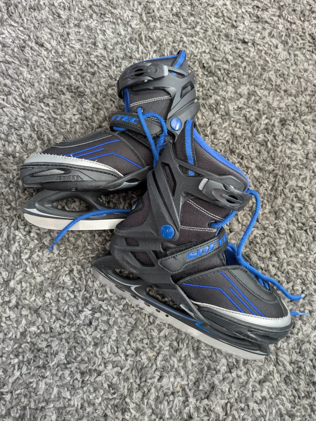 Ice Skates for youth -adjustable US Size 2-6