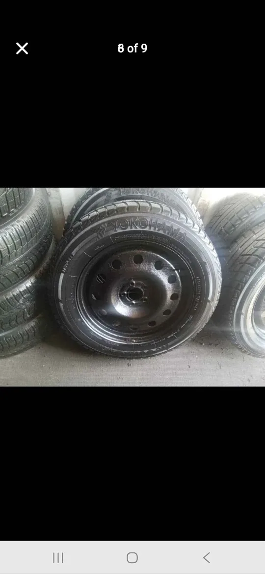 Set of 4 YOKOHAMA Winter Tires & Rims (235/65R18) 5×108 image indicator(5)