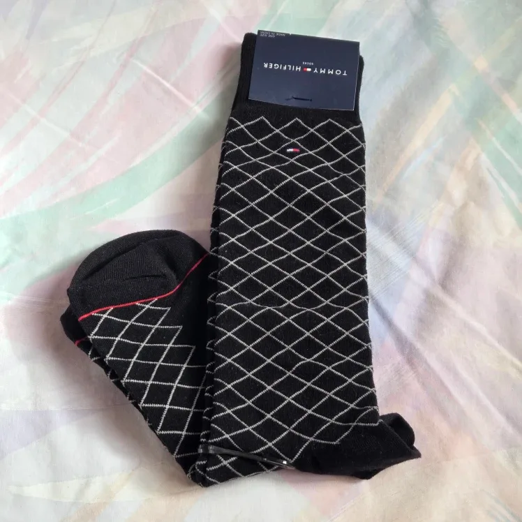 🆕Tommy Hilfiger Black Patterned Socks image indicator(2)