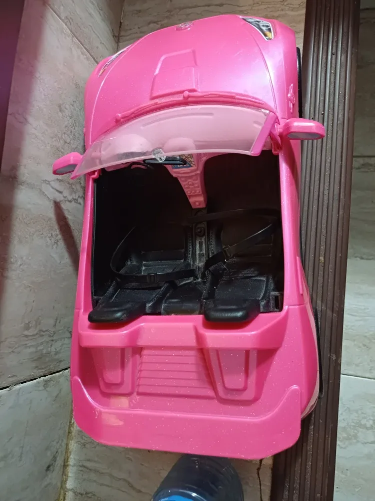Free Barbie Pink Convertible Car image indicator(5)