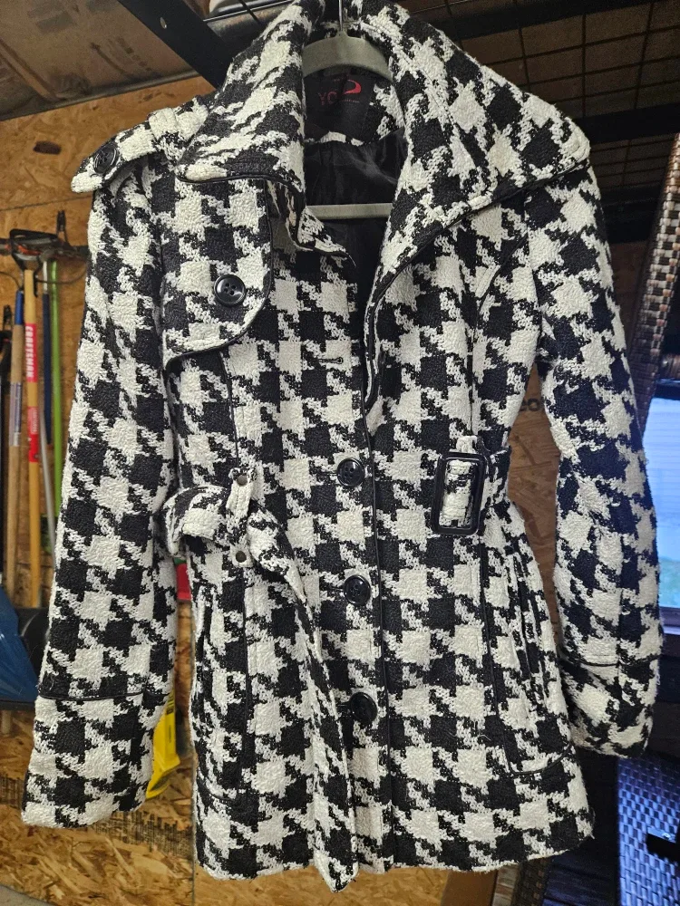 Yoki Houndstooth Belted Coat - Size S
