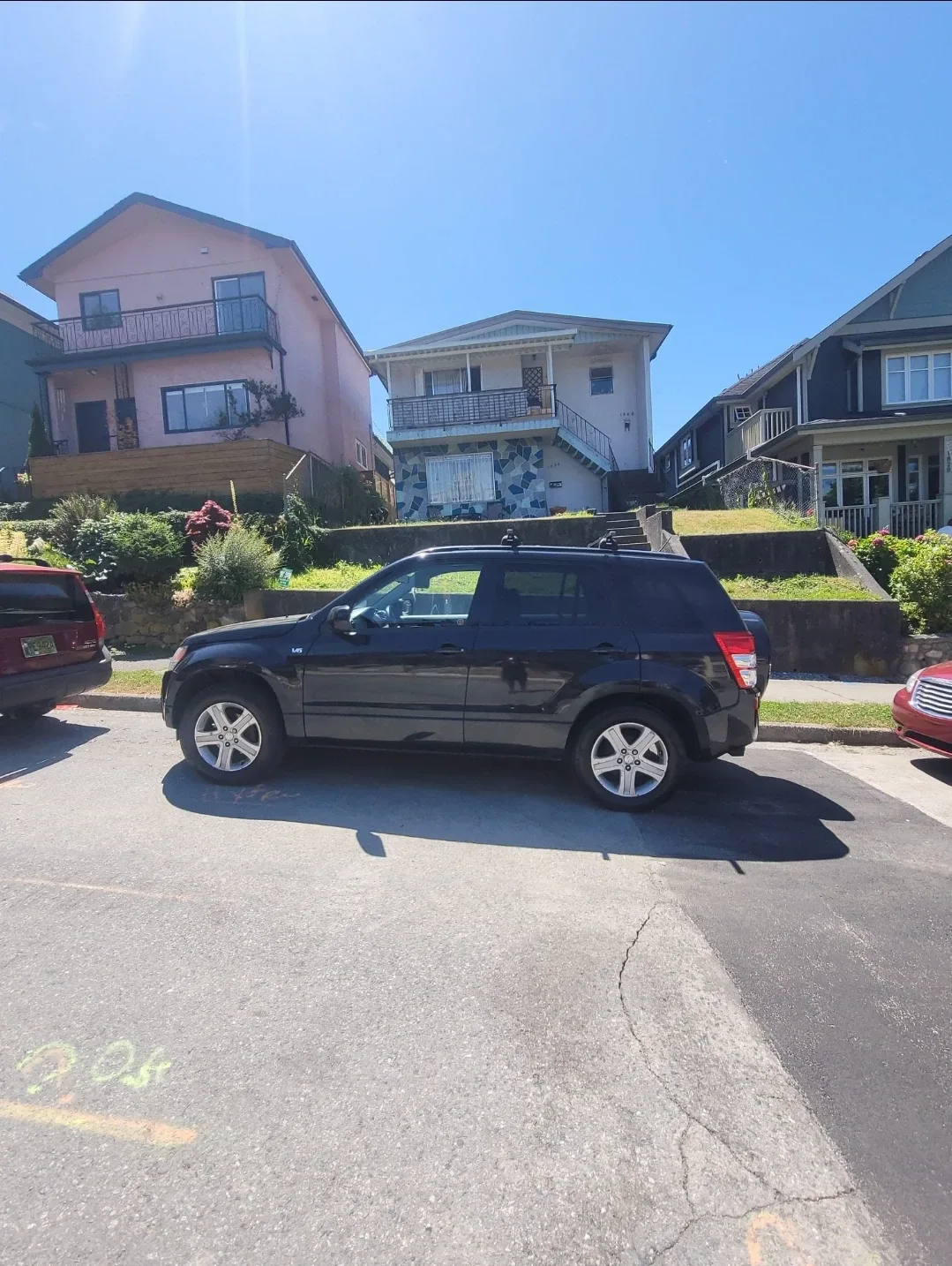 2008 Suzuki Grand Vitara – Low km, super clean, new tires