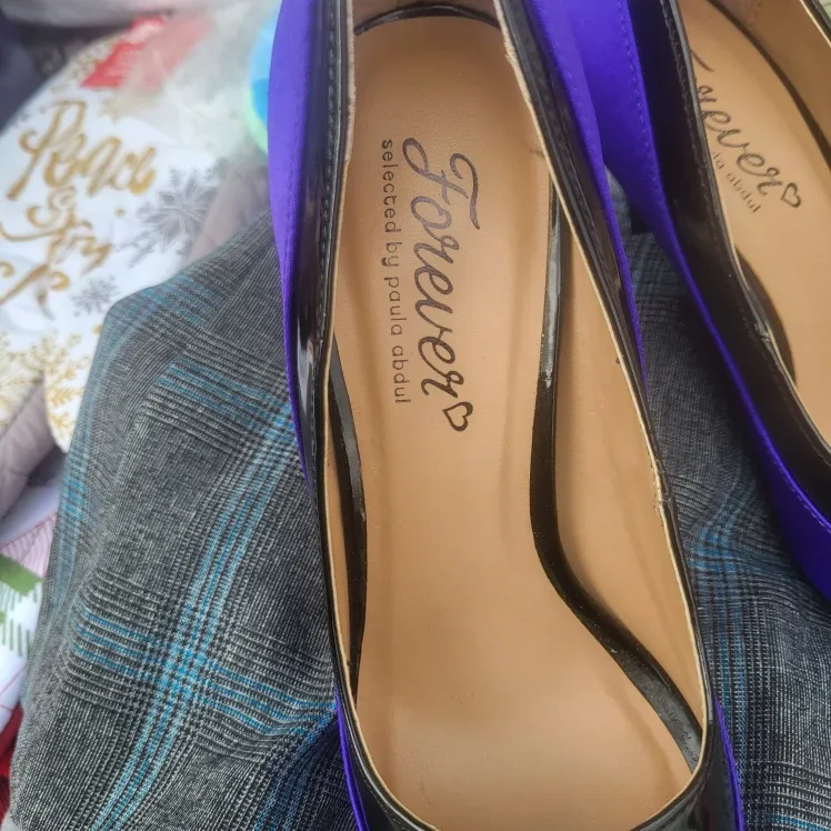 Forever Selected by Paula Abdul Heels - Size 8 image indicator(3)