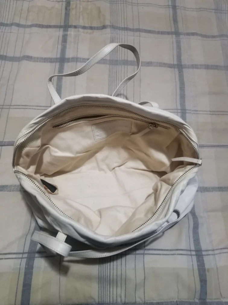 Club Monaco White Leather Shoulder Bag #Cleanout image indicator(3)