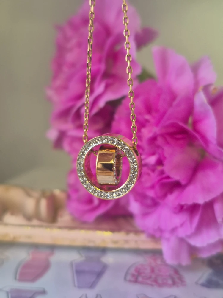 Swarovski Circle Pendant Necklace - photo 3
