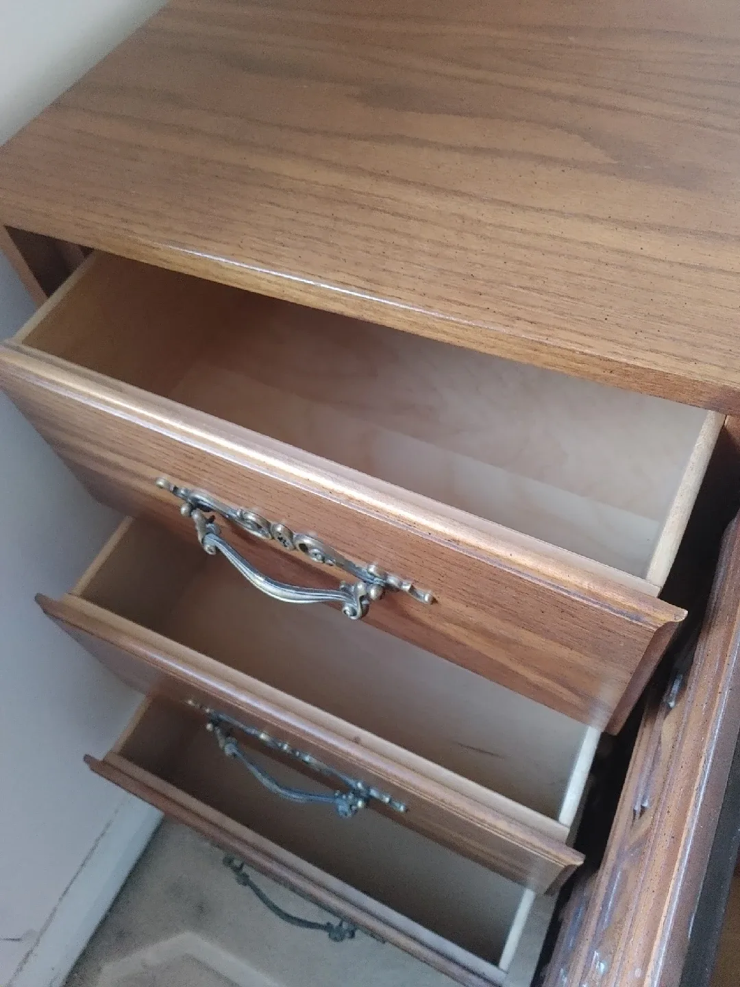 🧡 VINTAGE WOODEN DRESSER image indicator(4)