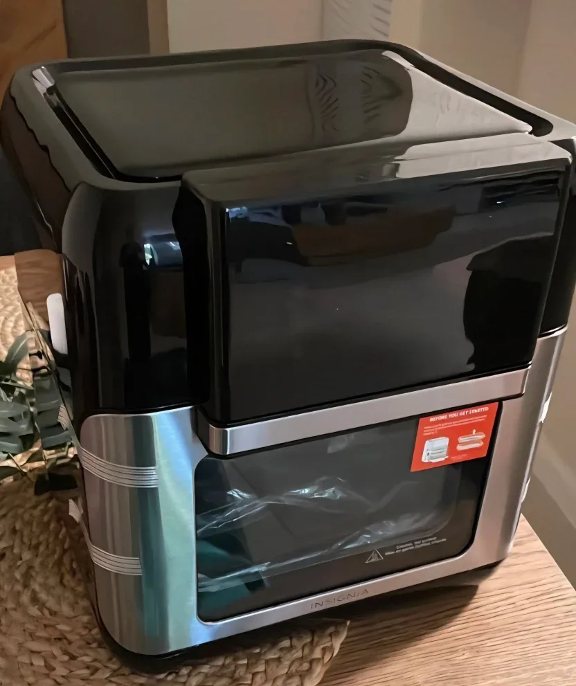 Insignia Air Fryer Oven - Like New!