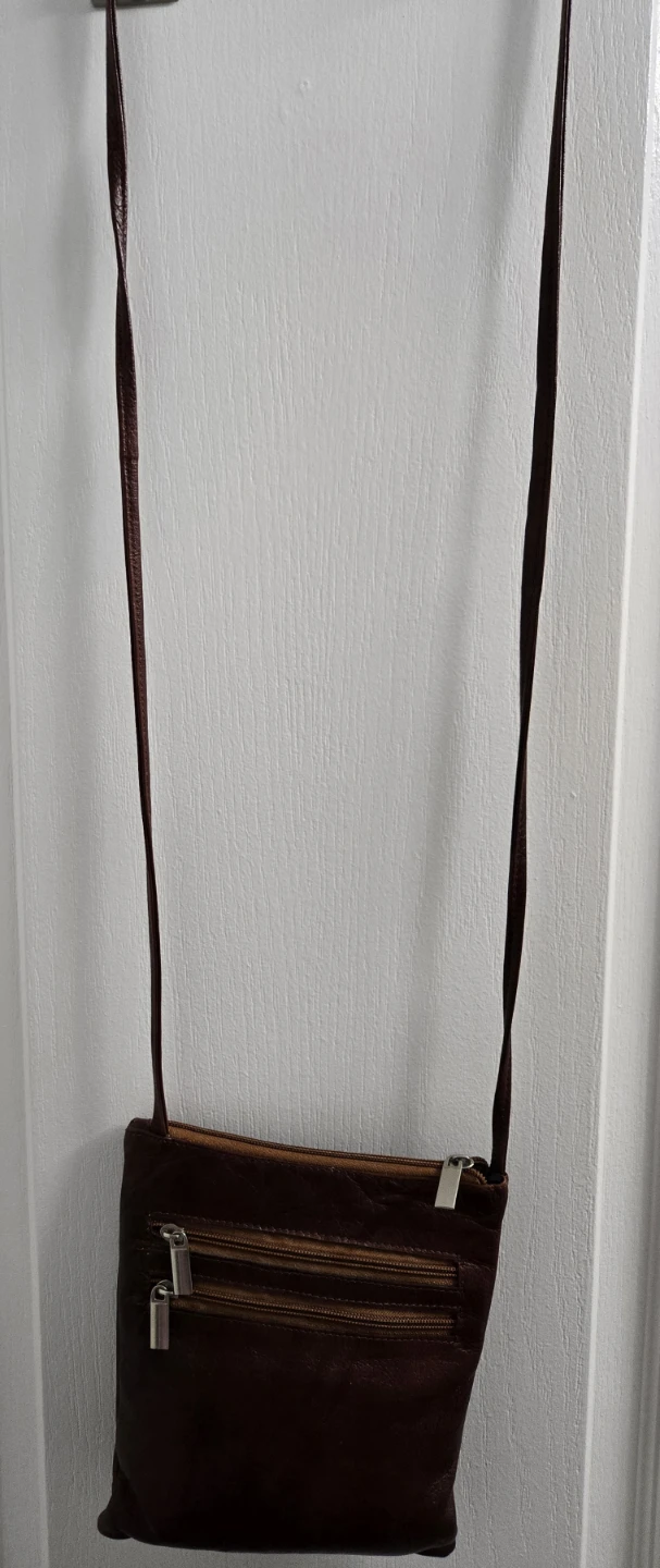 Stylish brown bag with multiple pockets - excellent condition - photo 5