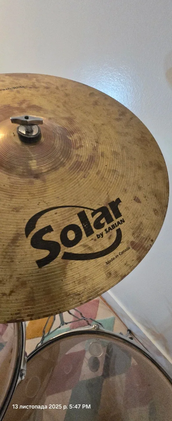 Drum Set with Remo and Evans Heads image indicator(7)