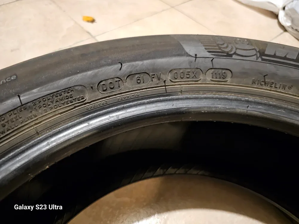 Michelin 245/50 R19 Four Run Flat Winter Tires image indicator(4)