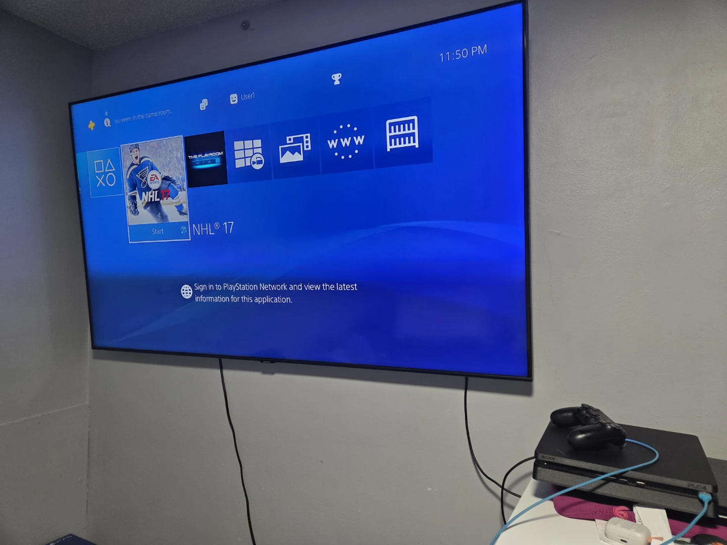 PlayStation 4 (PS4) - photo 2