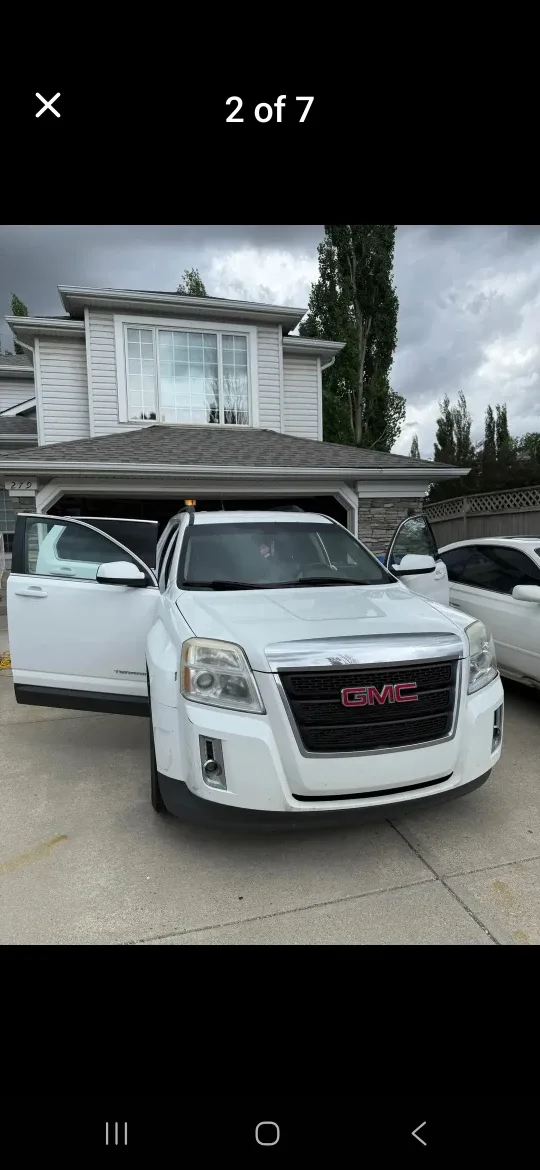 GMC Terrain White SUV