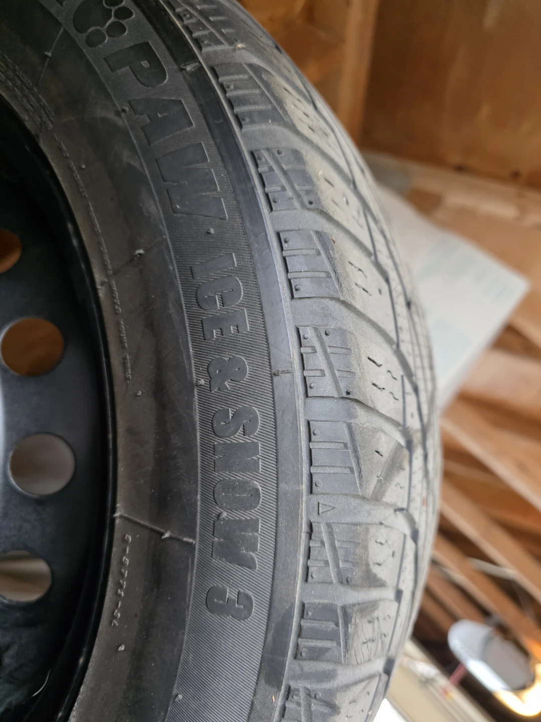 Winter Tire - 195/65R15 - photo 5