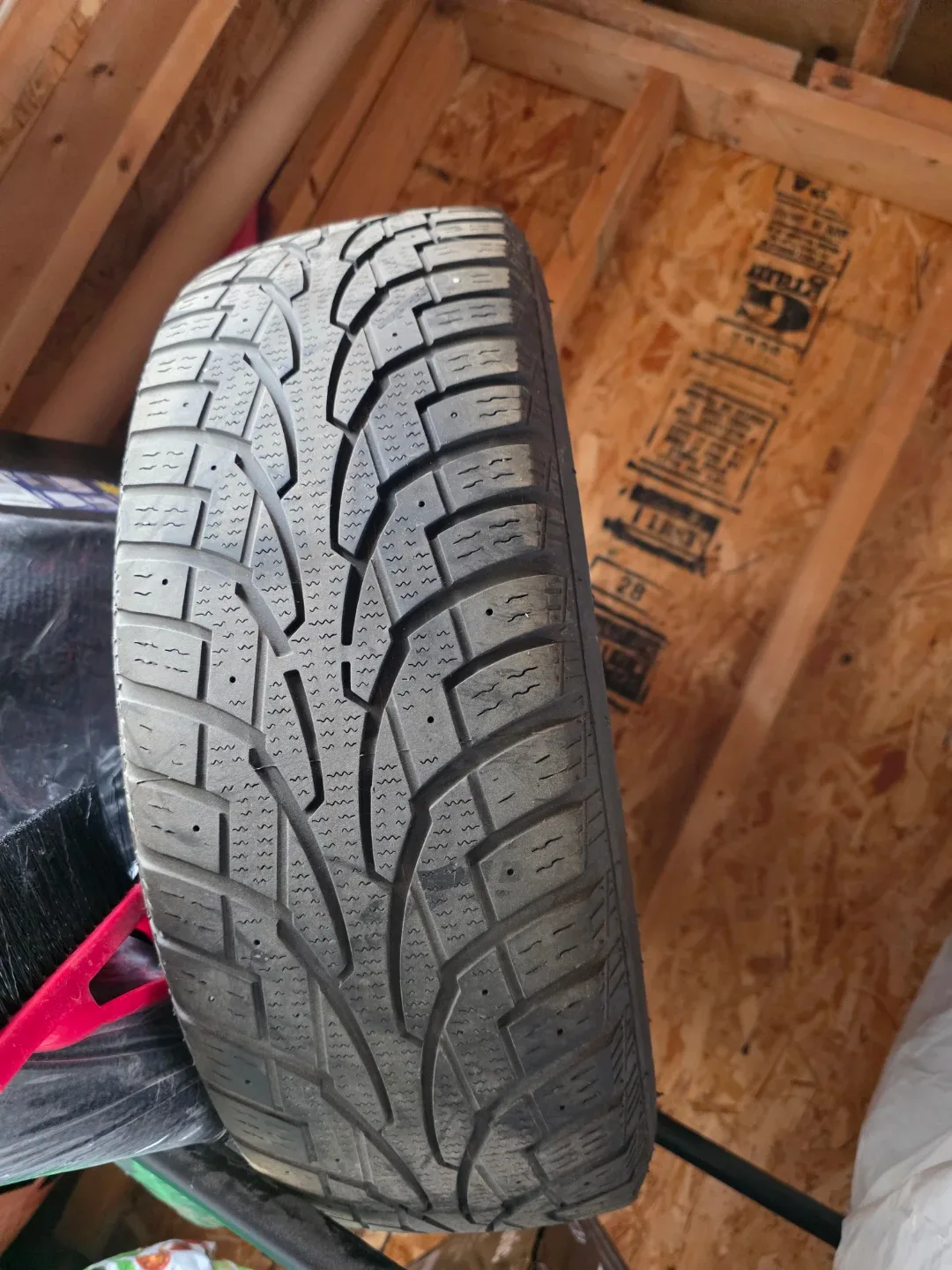 Winter Tire - 195/65R15 image indicator(6)