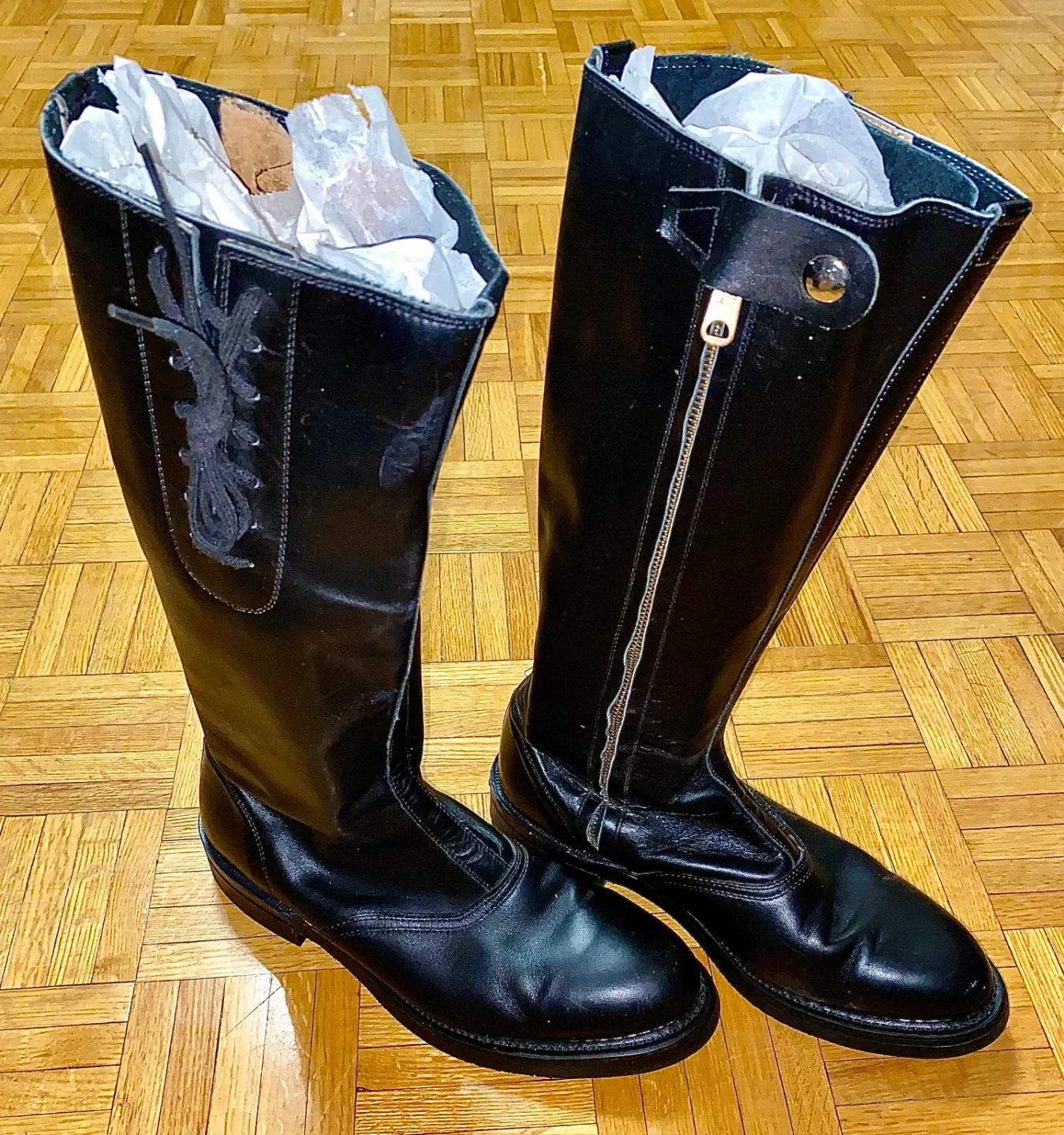 Women Boots and Shoes. Size: 9.5 - Brand New in Box!! image indicator(7)