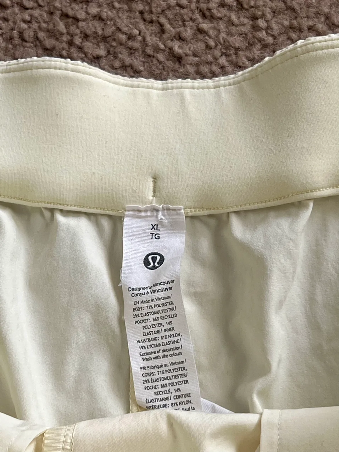 Lululemon Cinchable Waist High-Rise Woven Short image indicator(7)