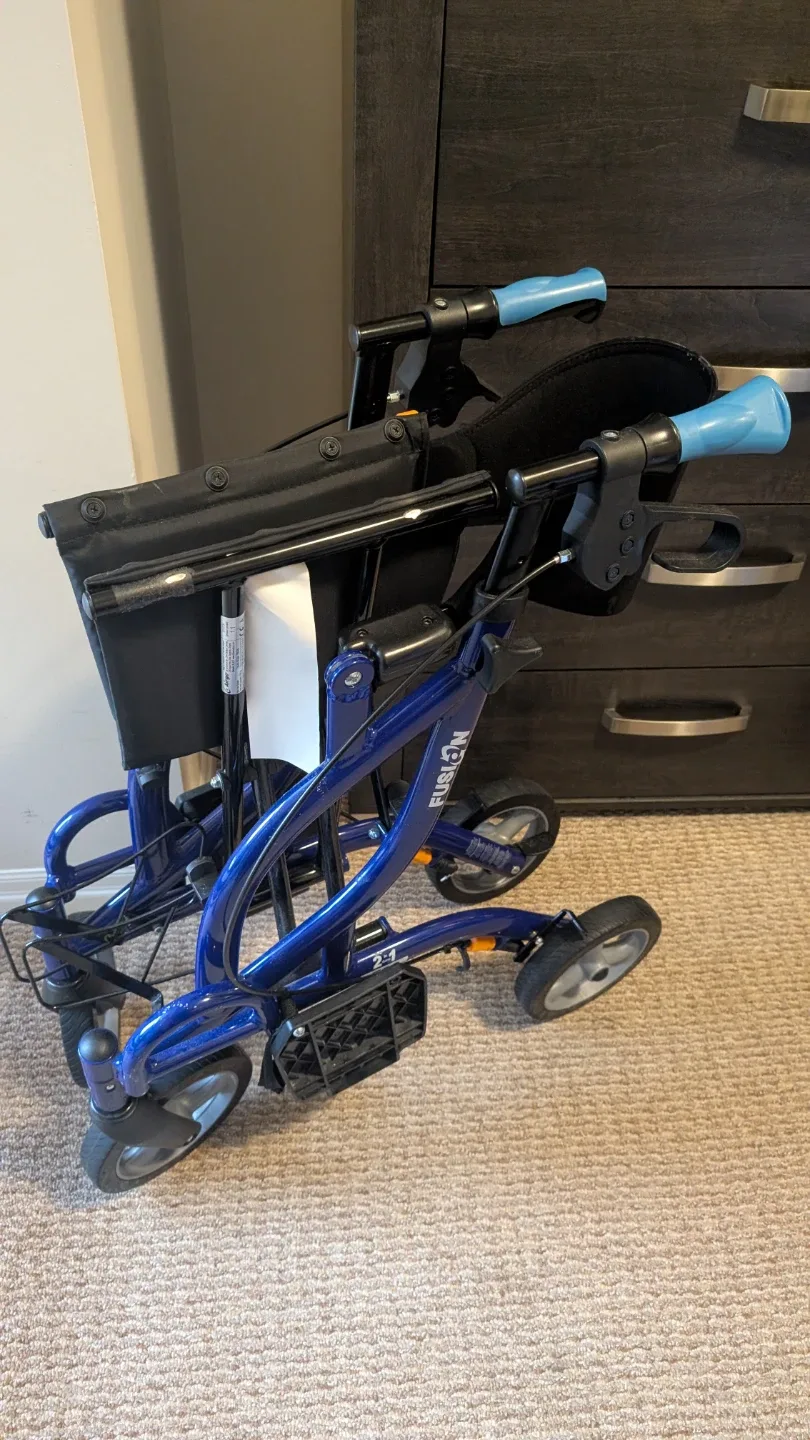 Fusion 2-in-1 Blue Rollator Walker image indicator(4)