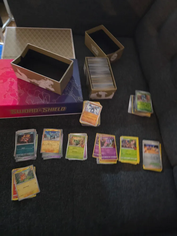 Pokemon random cards, regular and " shiny" -  1500 pcs